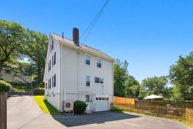 16 Elm St, Medford, MA 02155