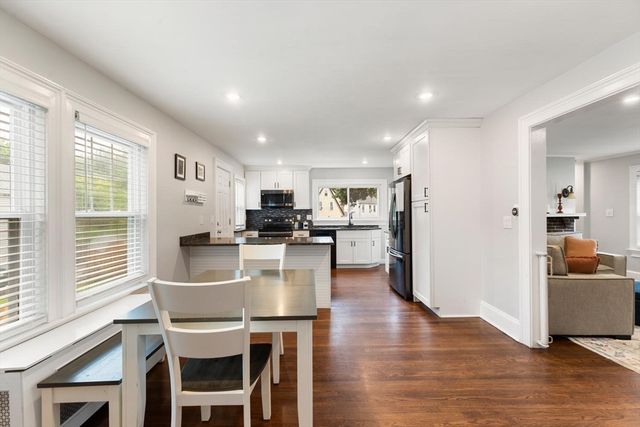 16 Elm St, Medford, MA 02155