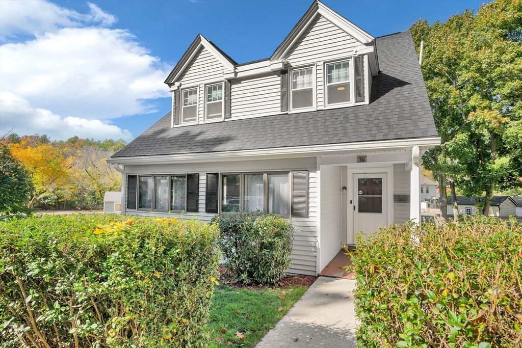 16 Elm St, Medford, MA 02155