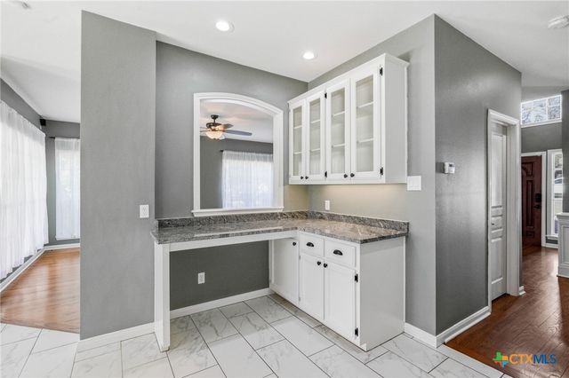 303 Roseland Avenue, Victoria, TX 77901