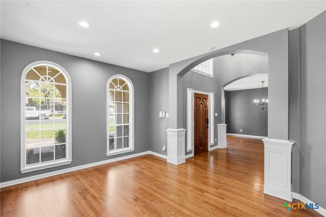 303 Roseland Avenue, Victoria, TX 77901