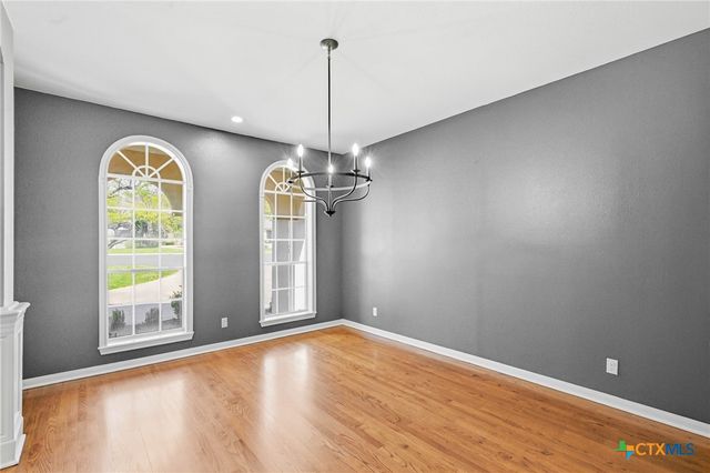 303 Roseland Avenue, Victoria, TX 77901