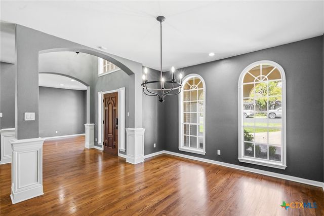 303 Roseland Avenue, Victoria, TX 77901