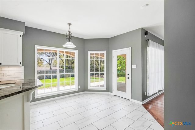 303 Roseland Avenue, Victoria, TX 77901