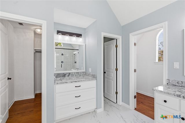 303 Roseland Avenue, Victoria, TX 77901