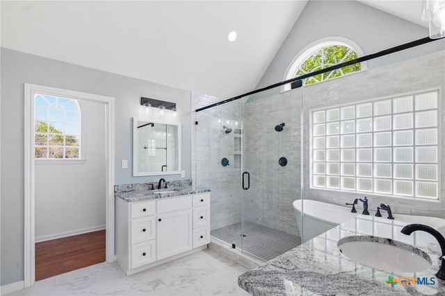 303 Roseland Avenue, Victoria, TX 77901