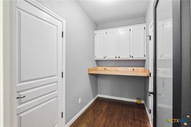 303 Roseland Avenue, Victoria, TX 77901