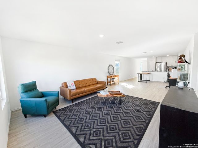 5482 Daphne, San Antonio, TX 78253