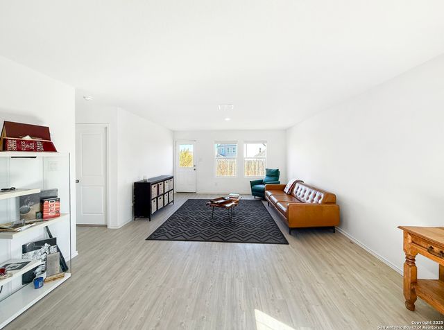 5482 Daphne, San Antonio, TX 78253