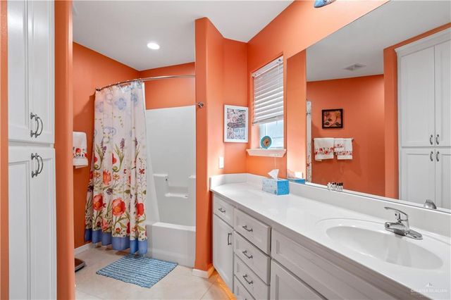 607 Lake View Drive, Mission, TX 78572