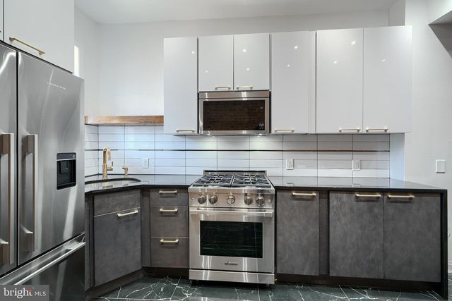 3318 E BALTIMORE ST, Baltimore, MD 21224