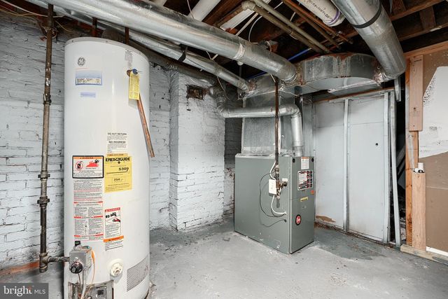 3318 E BALTIMORE ST, Baltimore, MD 21224