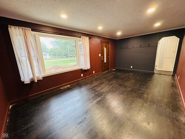 6905 Hendricks Street, Anderson, IN 46013