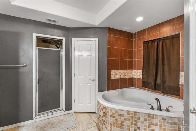 524 S Mile 2 W, Mercedes, TX 78570