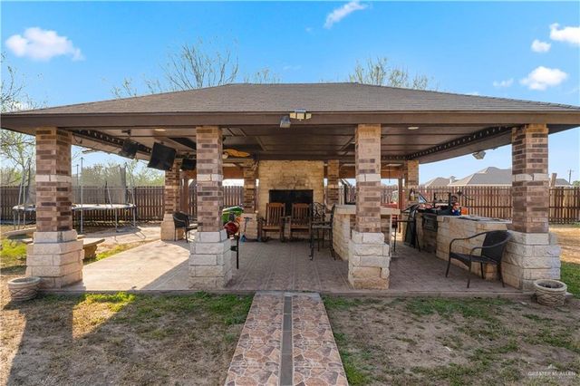 524 S Mile 2 W, Mercedes, TX 78570