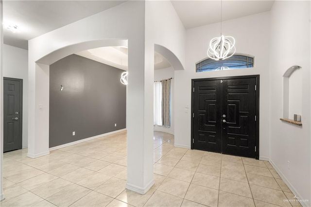 524 S Mile 2 W, Mercedes, TX 78570