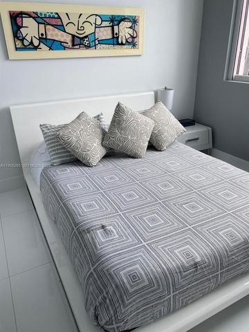 253 NE 2nd St 3509, Miami, FL 33132