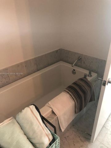 253 NE 2nd St 3509, Miami, FL 33132