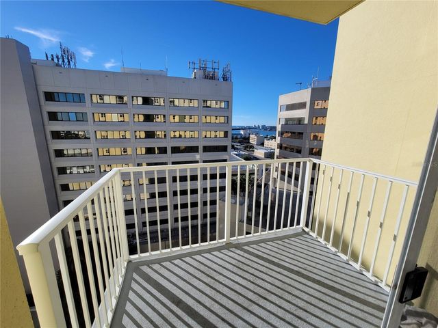 628 CLEVELAND STREET 1204, Clearwater, FL 33755