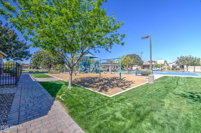 10334 E NICHOLS Avenue, Mesa, AZ 85209