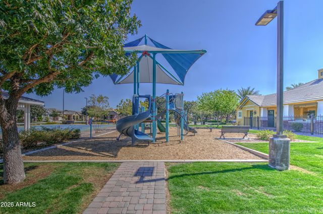 10334 E NICHOLS Avenue, Mesa, AZ 85209