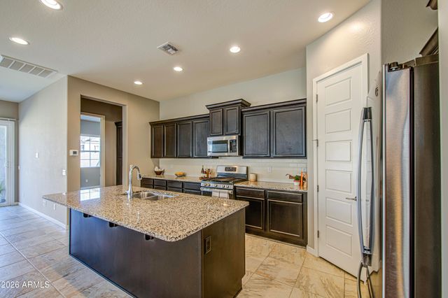 10334 E NICHOLS Avenue, Mesa, AZ 85209