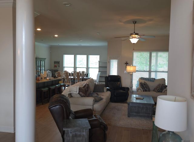 34228 Osprey Dr, Denham Springs, LA 70706