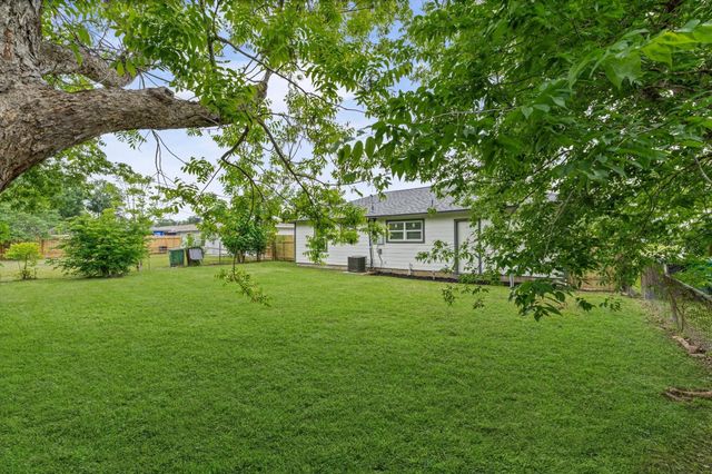 5759 Belneath Street, Houston, TX 77033