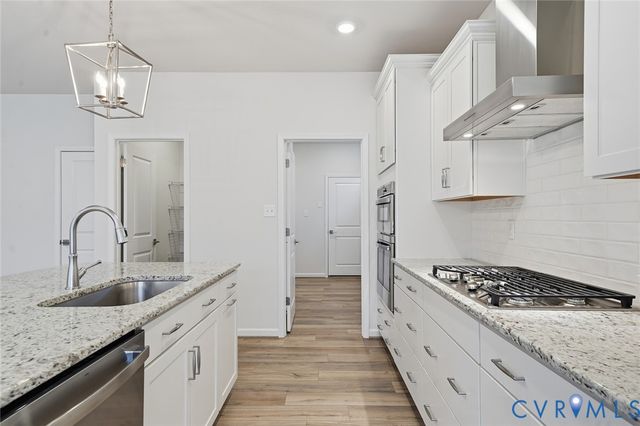 7237 Sommervale Dr, Moseley, VA 23120