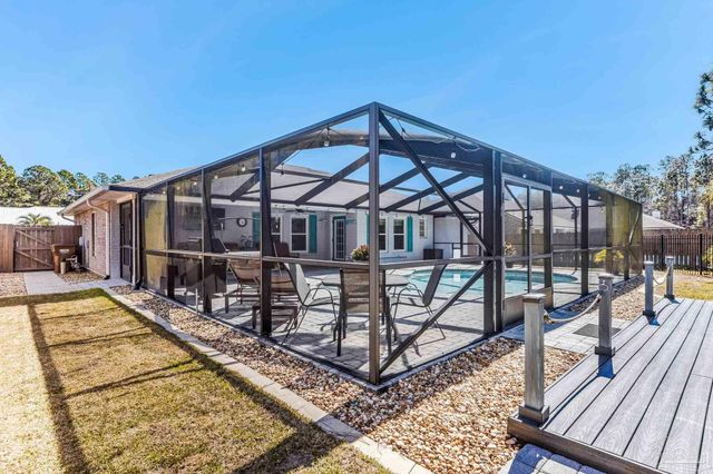 1677 Village Pkwy, Gulf Breeze, FL 32561