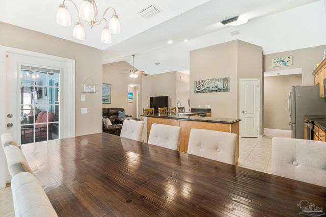 1677 Village Pkwy, Gulf Breeze, FL 32561