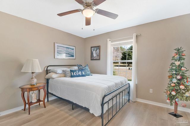 1677 Village Pkwy, Gulf Breeze, FL 32561