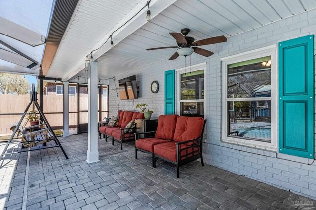 1677 Village Pkwy, Gulf Breeze, FL 32561