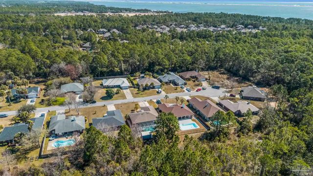 1677 Village Pkwy, Gulf Breeze, FL 32561