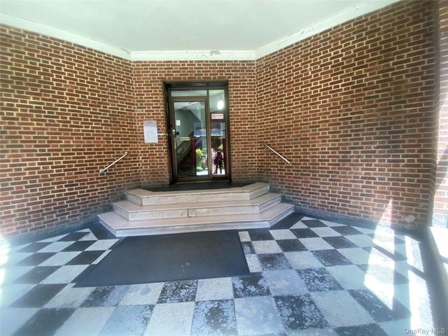 140-30 Sanford Avenue 5A, Flushing, NY 11355
