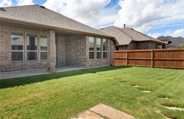 1003 Edgefield Lane, Forney, TX 75126