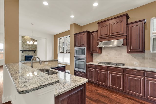 1003 Edgefield Lane, Forney, TX 75126