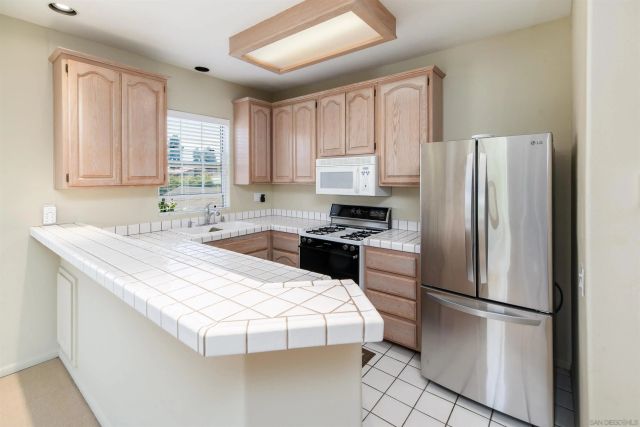 919 W LEWIS ST 7, San Diego, CA 92103