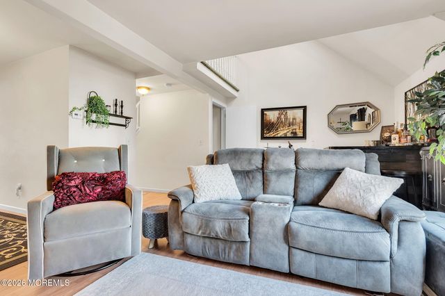 902 Bent Trail, Toms River, NJ 08753