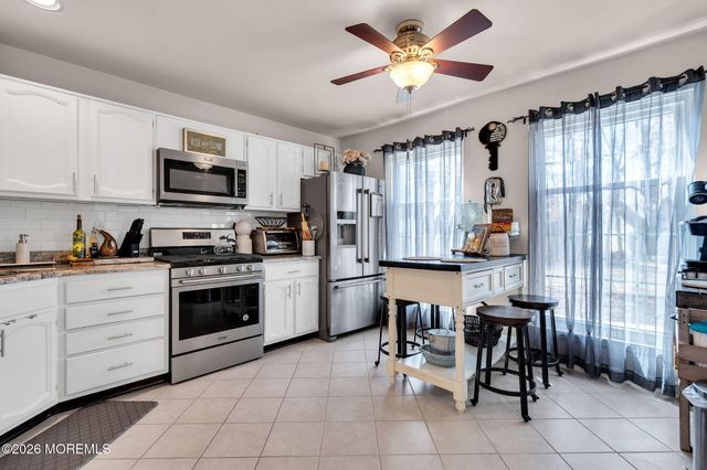 902 Bent Trail, Toms River, NJ 08753