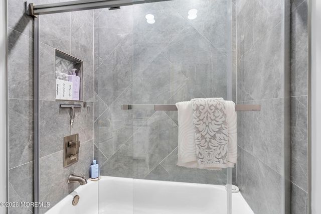 902 Bent Trail, Toms River, NJ 08753