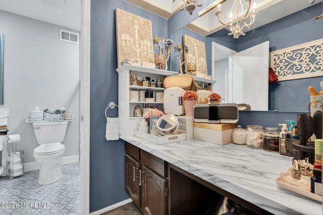 902 Bent Trail, Toms River, NJ 08753