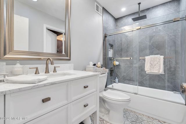 902 Bent Trail, Toms River, NJ 08753