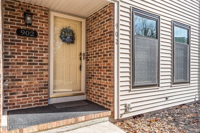 902 Bent Trail, Toms River, NJ 08753