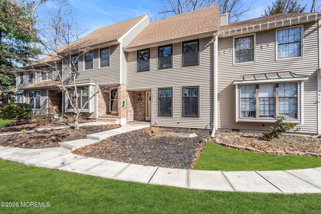 902 Bent Trail, Toms River, NJ 08753