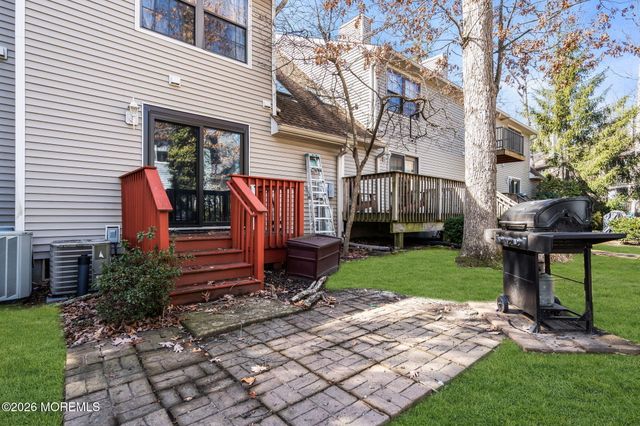 902 Bent Trail, Toms River, NJ 08753