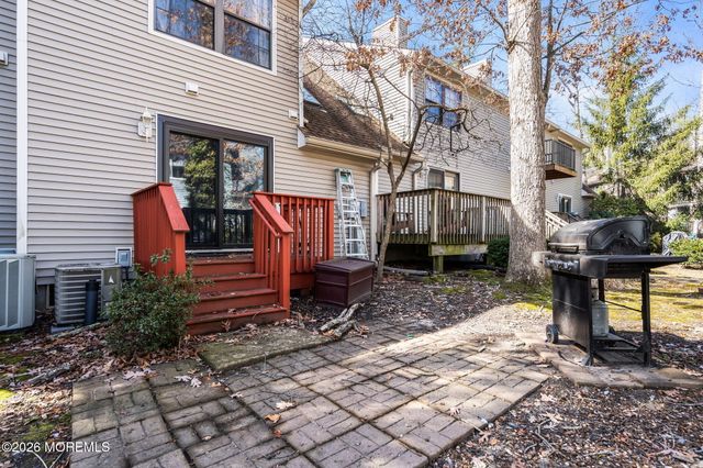 902 Bent Trail, Toms River, NJ 08753