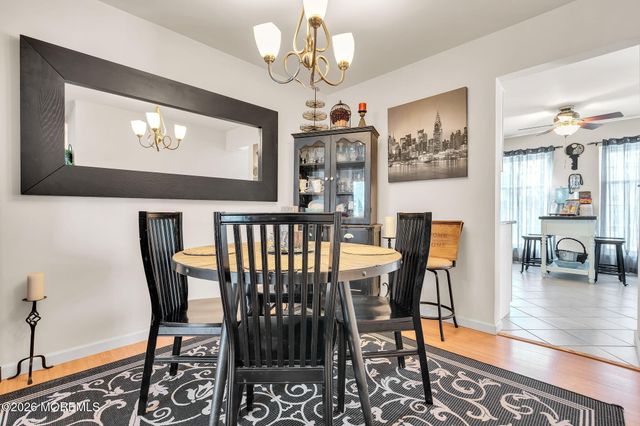 902 Bent Trail, Toms River, NJ 08753