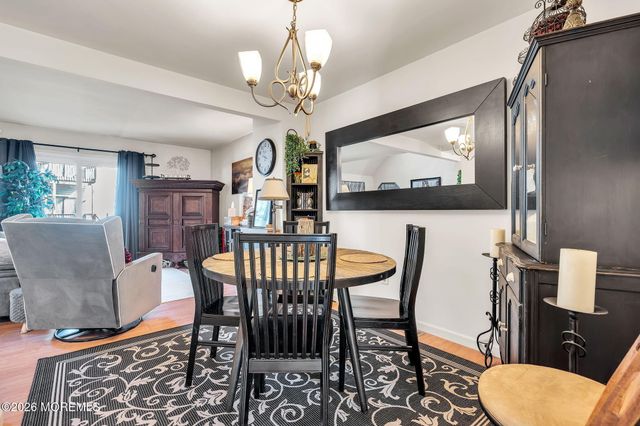 902 Bent Trail, Toms River, NJ 08753