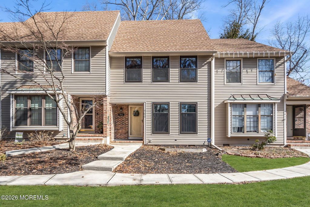 902 Bent Trail, Toms River, NJ 08753